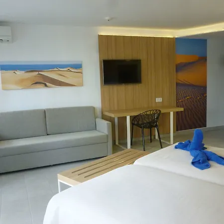 Servatur Playa Bonita (adults Only) מלון